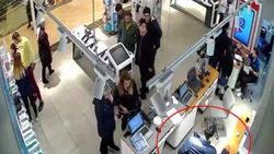 Sarıyer'de alışveriş merkezinde telefon hırsızlığı