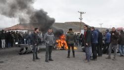 Yozgat'ta işten çıkarılan işçiler eylemde