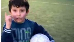 Ankara'da futbol tutkunu çocuğun çevre duyarlılığı