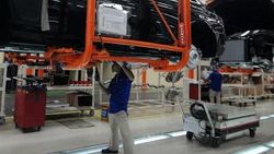 Almanya'da elektrikli otomobile geçiş işsizliğe neden olacak
