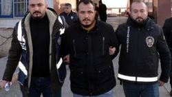 Birlikte alkol aldığı arkadaşını kalbinden bıçakladı