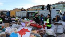 Niğde'den Elazığ'a 8 tır yardım