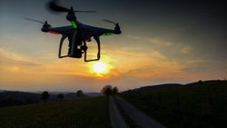 Geceleri uçan gizemli drone'lar ABD'yi endişelendirdi