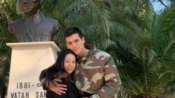 Can Yaman, terhis oldu