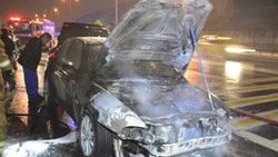 FSM Köprüsü girişinde otomobil alev aldı