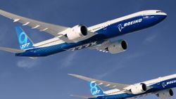 Boeing, dünyanın en büyük çift motorlu jeti 777X'i test etti