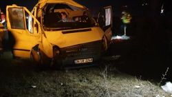 Kastamonu'da minibüs takla atarak tarlaya uçtu