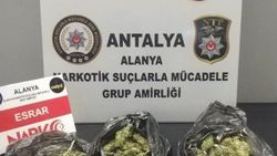 Kovalamaca sonunda 2 şüpheli uyuşturucuyla yakalandı