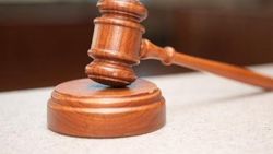 Annesini dövdükten sonra gasbeden oğluna 8 yıl hapis