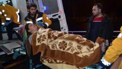 Kız arkadaşı için tartışan genç, annesini bıçakladı