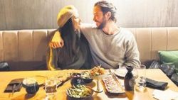 Pelin Akil ve eşi koronavirüsten korkmuyor