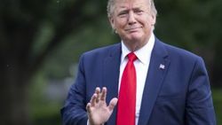 Trump, Senato'daki azil soruşturmasında aklandı