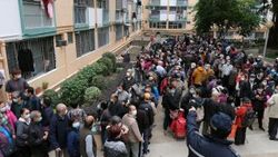 Hong Kong'da kendisini izole etmeyene hapis cezası