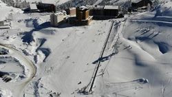 Kartalkaya'da kar kalınlığı 2 metreyi aştı