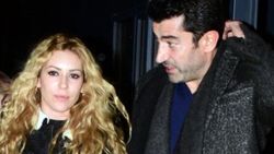 Kenan İmirzalıoğlu'nun cüzdanını Sinem Kobal taşıyor