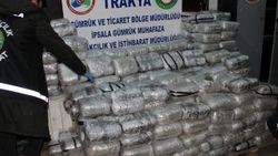 Kapıkule'de tırda 2 ton 70 kilo esrar ele geçirildi