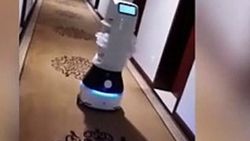 Çin'deki otellerde koronavirüse karşı robotlar kullanılıyor