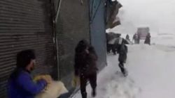 İran’da yoğun kar yağışı 8 can aldı