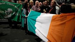 İrlanda'da seçimi IRA'nın siyasi kanadı Sinn Fein kazandı