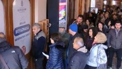 Büyükada'da zam sonrası Adakart kuyruğu