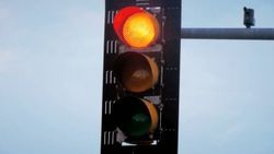 Hindistan'dan trafikteki korna sesini azaltacak ilginç fikir