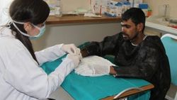 Ölüme terk edilen göçmenler donmak üzereyken kurtarıldı