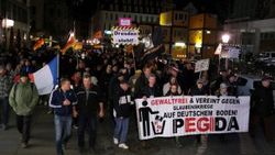 İslam karşıtı PEGIDA'dan 200. gösteri