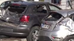 Silivri'de iki öğrenciye otomobil çarptı
