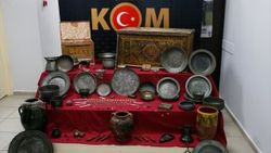 İzmir'de 506 tarihi eser ele geçirildi