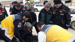 Kaybolan yaşlı adam bulununca ekiplerden çay istedi