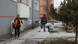 Erzurum'da bir binanın penceresinden düşen kadın öldü