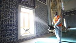 Camiler, koronaya karşı dezenfekte edildi