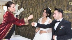 İzmir'deki düğünde koronavirüs önlemi