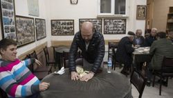 Türkiye'de kafe, lokanta ve oyun salonları kapatıldı