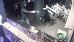 Sultangazi'de türkü evini basıp kurşun yağdırdı