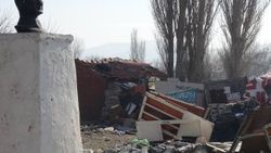 CHP'li belediye Atatürk büstünü çöplük içinde bıraktı