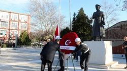 Çanakkale Deniz Zaferi’nin 105’inci yılı törenle kutlandı