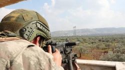 Barınma alanlarından kaçan 3 terörist teslim oldu