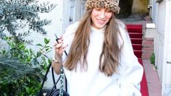 Serenay Sarıkaya bakıma gitti