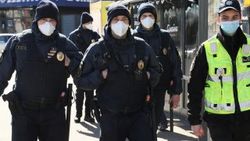 Yunanistan'da sokağa çıkma yasağı ilan edildi