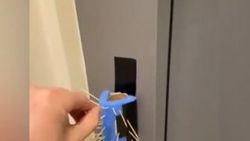 Asansörü koronaya karşı kürdanla çağırdı