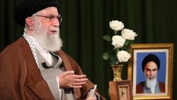 Hamaney: ABD, koronayı İranlılara karşı üretti