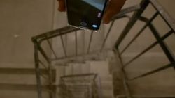 Samsung Galaxy S20 ve iPhone 11 Pro 20. kattan boşluğa bırakıldı