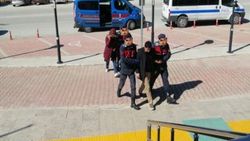 Antalya'da FETÖ'den aranan karı koca saklandıkları evde yakalandı