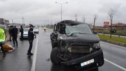 Aksaray'da minibüs ile tır çarpıştı: 2'si çocuk, 6 yaralı