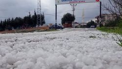 Mersin'de yağan şiddetli dolu hasara sebep oldu
