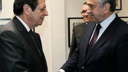 Mustafa Akıncı Rumlardan ilaç yardımı alacak