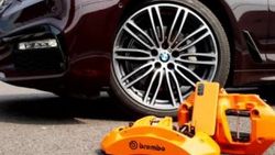 Bir akıllı telefon, BMW'nin fren balatası olarak kullanıldı