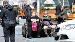 İstanbul sokaklarında dikkat çeken kalabalık