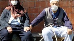 Bolu'da yaşlı çift koronavirüsü yendi